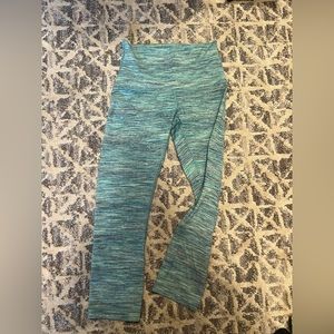 Blue Lululemon, blue/teal capri pants